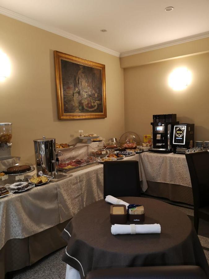 Hotel Valentino Du Parc トリノ エクステリア 写真